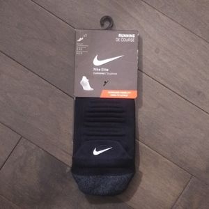 NIKE ELITE CUSHIONED SOCKS - BRAND NEW - 8 - 9.5
